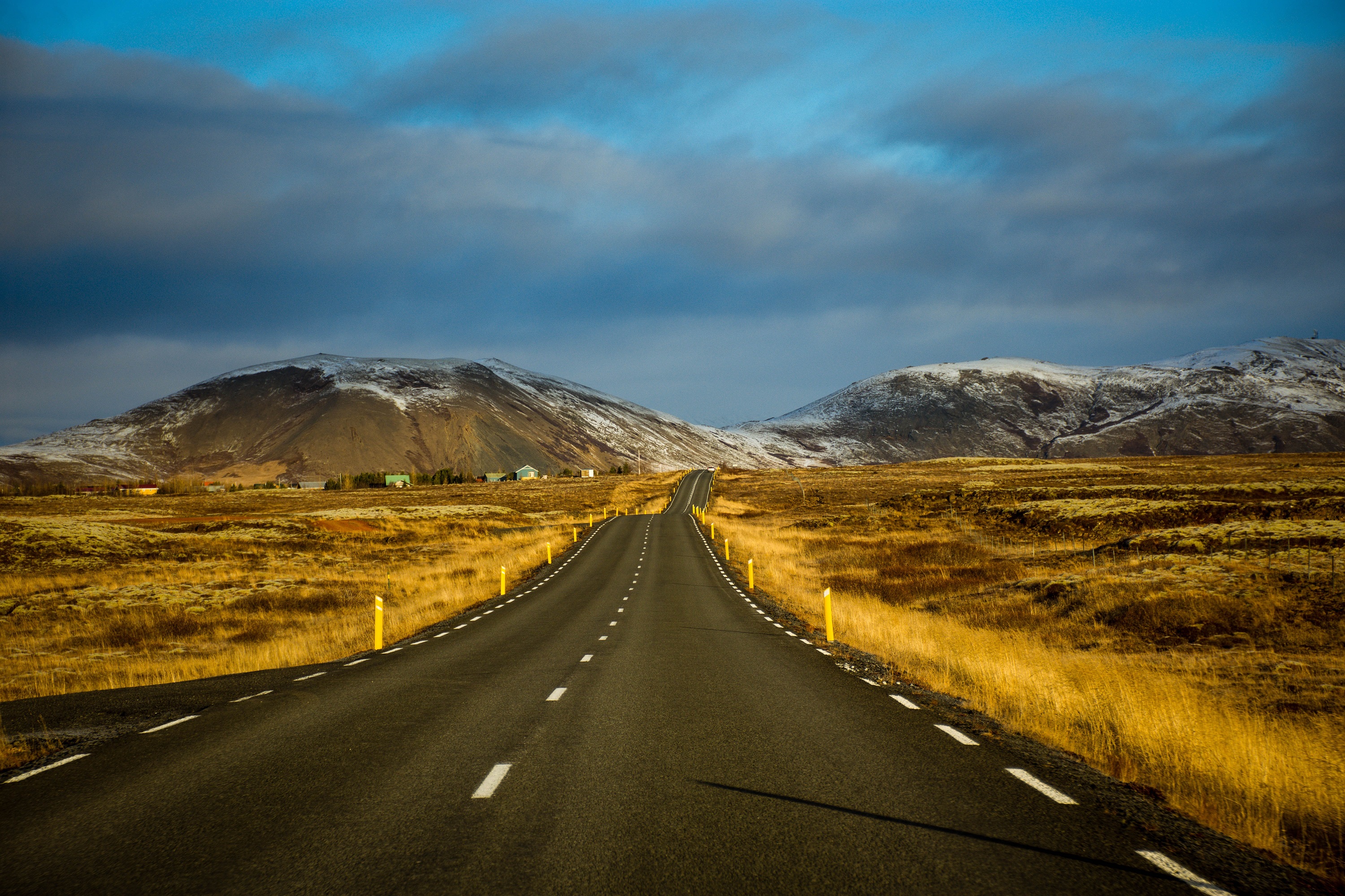 Road in iceland overlooking mountains